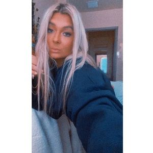 Meet your Posher, Liv